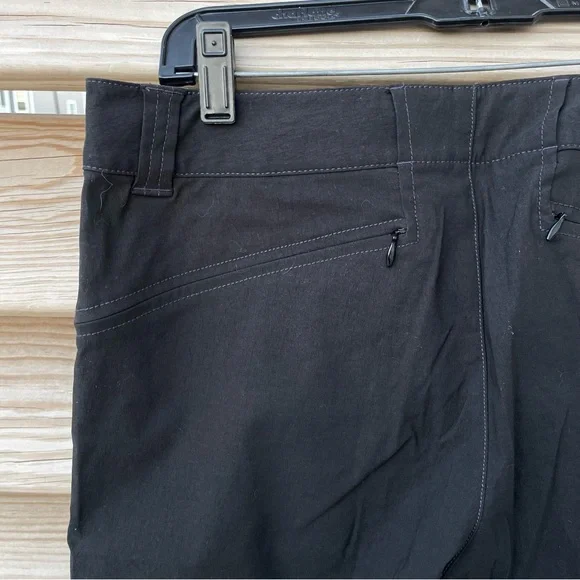 Athleta black active & everyday pants Women 10 Like New - Picture 10 of 14